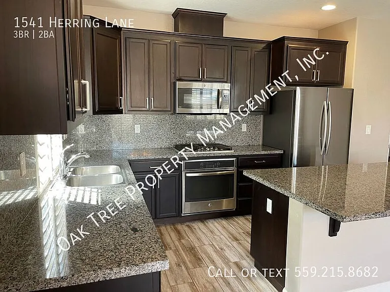 1541 Herring Ln — Photo 2