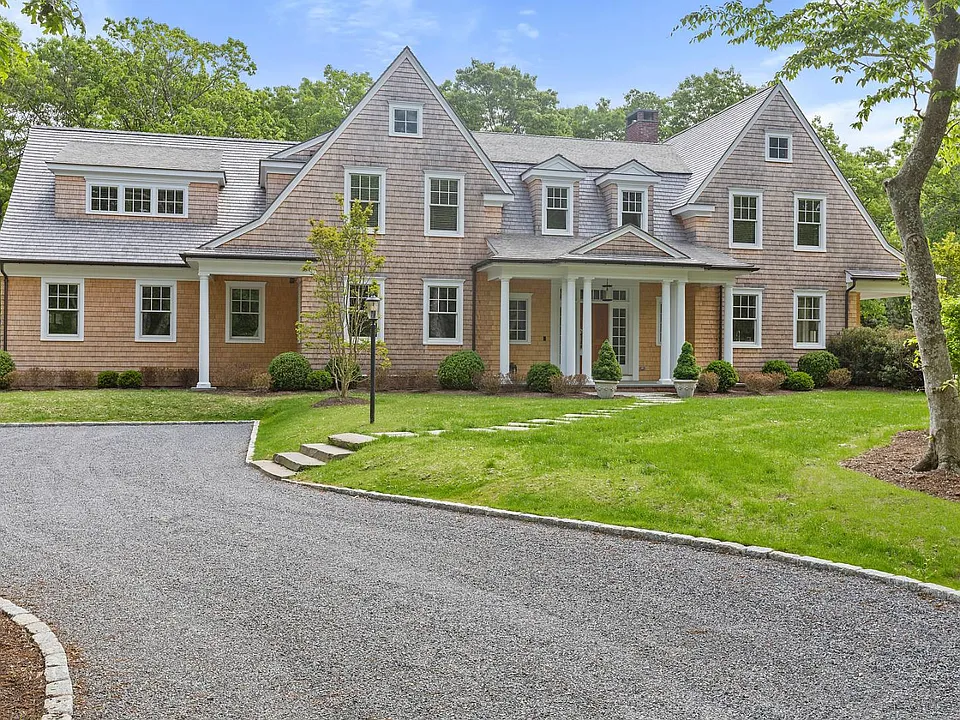 2 Hannahs Ct