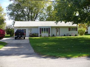 5849 N Kline Rd, Lewiston, NY 14092