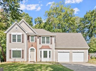 1170 Hidden Pond Ln, Roswell, GA 30075