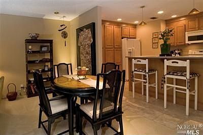 4th image of 228 Vista Ct