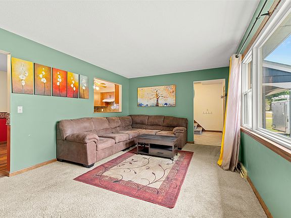 5th image of 3901 Wagner Ave