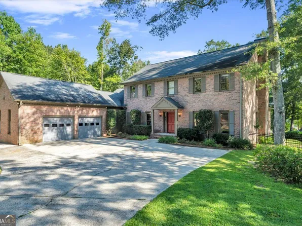 149 Island View Dr, Lizella, GA 31052