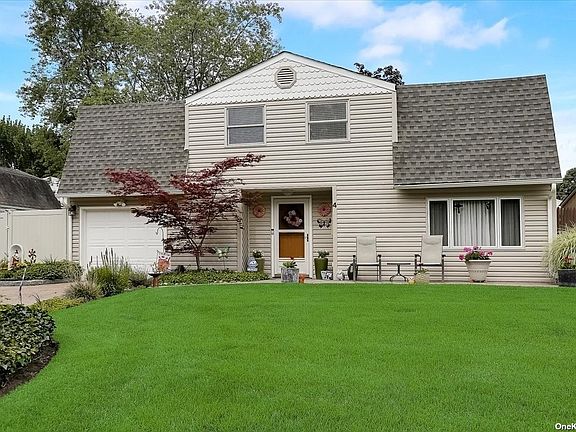 4th image of 4 Ramsy Ln