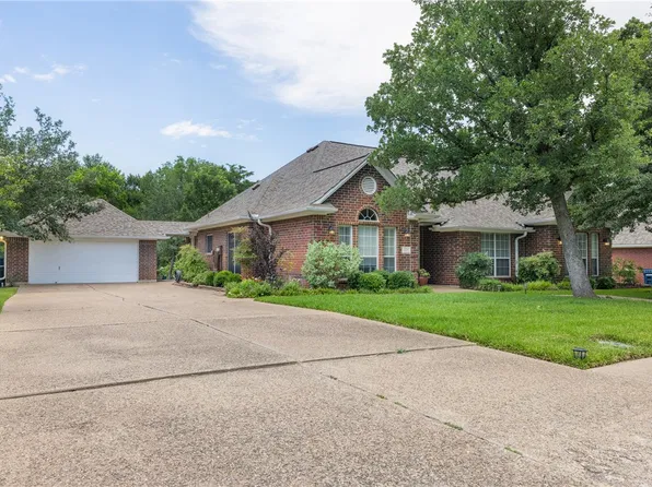 1713 Cardinal Ln, College Station, TX 77845