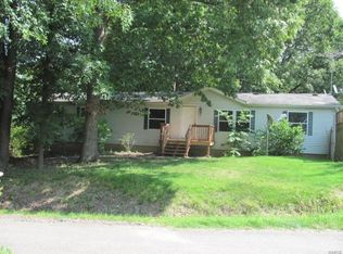 16554 Cedar Crst, Brighton, IL 62012