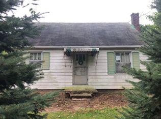 8776 Edison St NE, Louisville, OH 44641