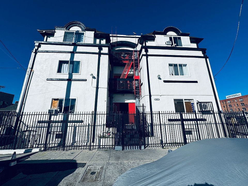 1st image of 5437 Virginia Ave APT 302