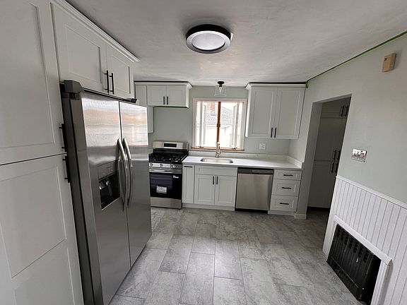 5th image of 69 Sterling St #2