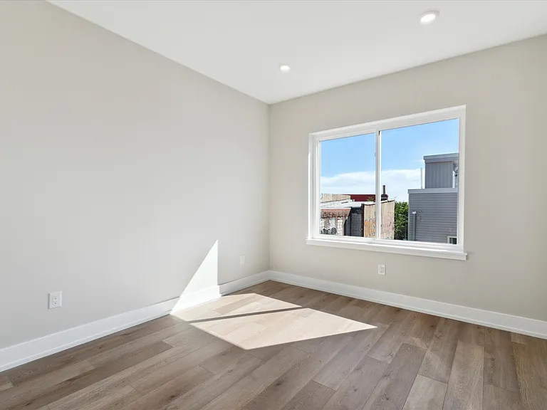2215 N 7th St #12 — Photo 9