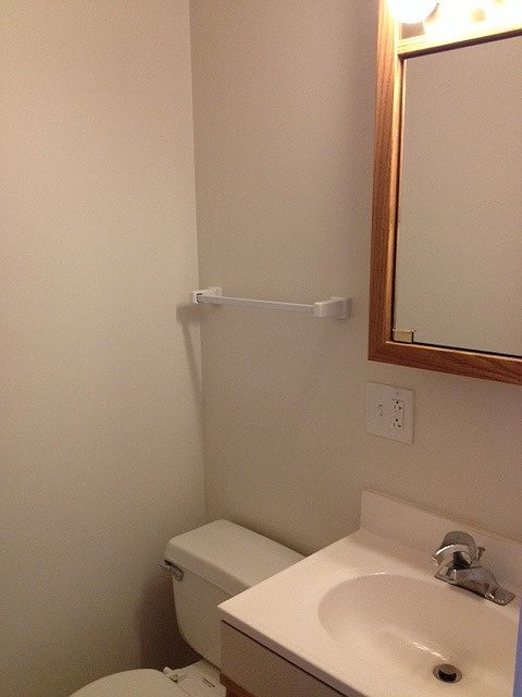 1st image of 52 Parkwood Ln