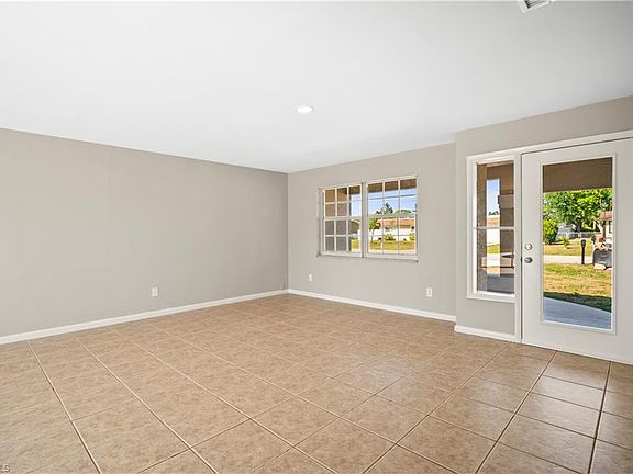 2nd image of 423 NE 14th PL