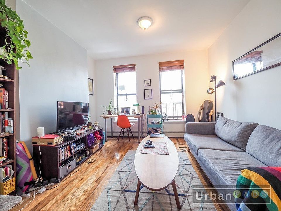 1st image of 742 Washington Ave APT 4R