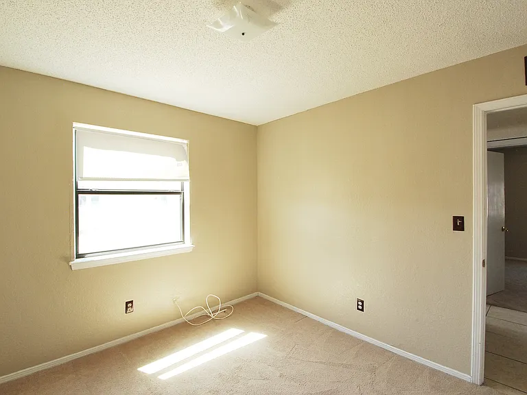 216 Cutlass Dr #B — Photo 12