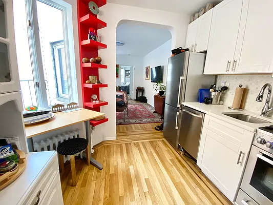 Rented by J PRESTON AND ASSOCIATES INC | media 12