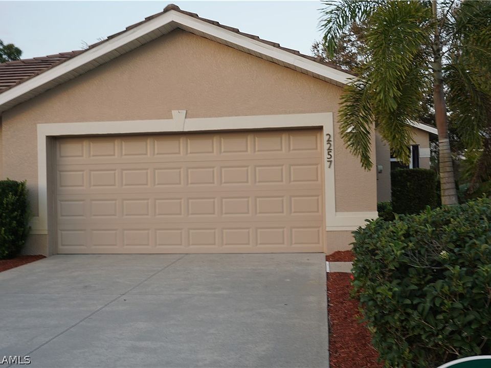 1st image of 2257 Carnaby Ct #E