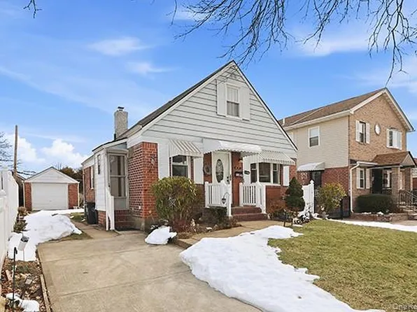 82-27 248th Street, Bellerose, NY 11426