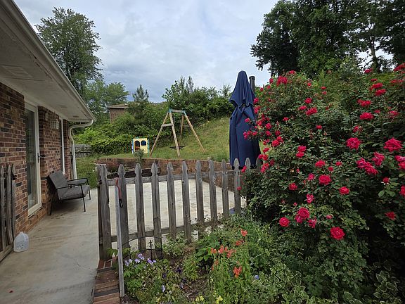 2nd image of 103 Pemberton Dr