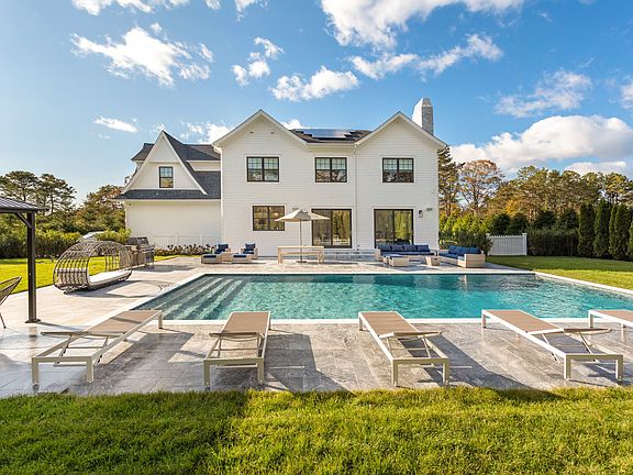 2nd image of 16 Cheviot Rd