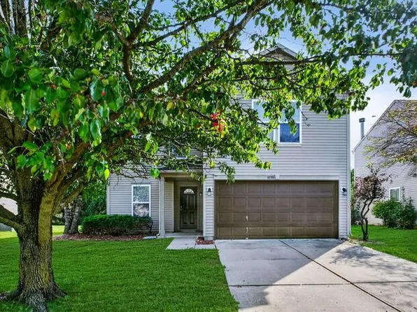 10391 Cotton Blossom Dr, Fishers, IN 46038