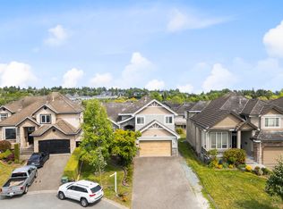 7670 150b St, Surrey, BC V3S5P1