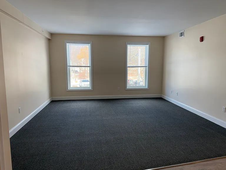 115 Main St #18 — Photo 10