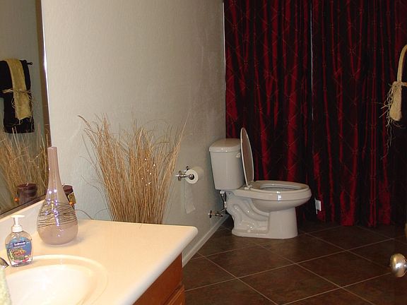 2nd floor full bath