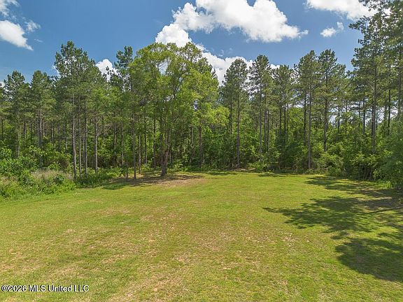 2nd image of Blackwell Farm Rd