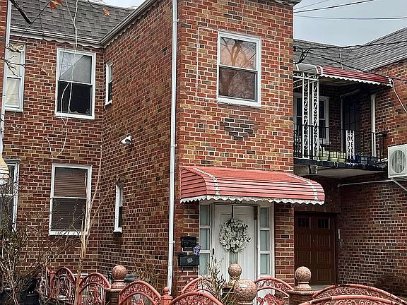 2nd image of 1319 E 89th St