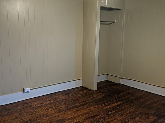 4th image of 306 E Lamb St