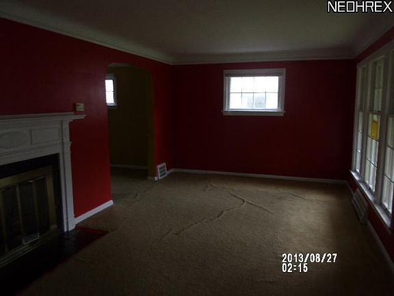 5th image of 370 E 211th St