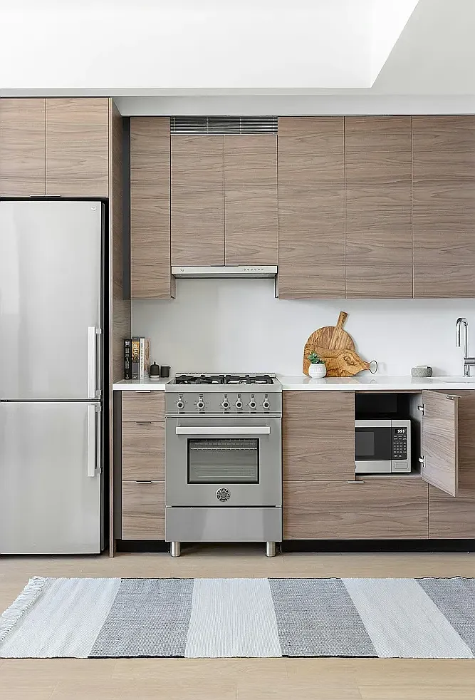 555 West 38th Street — Photo 2