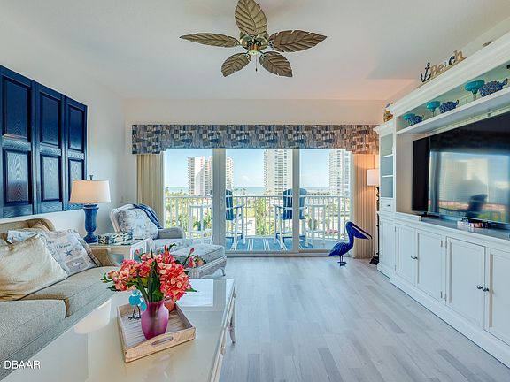 5th image of 2 Oceans West Blvd APT 608