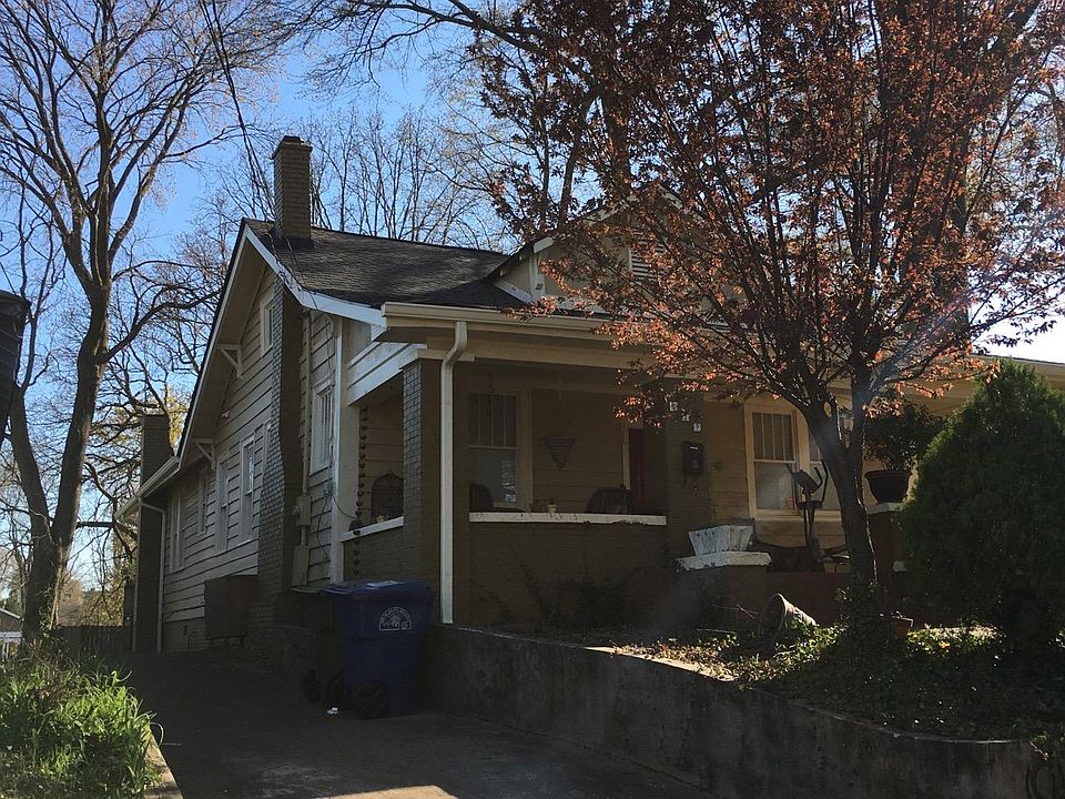 2nd image of 517 Winton Ter NE