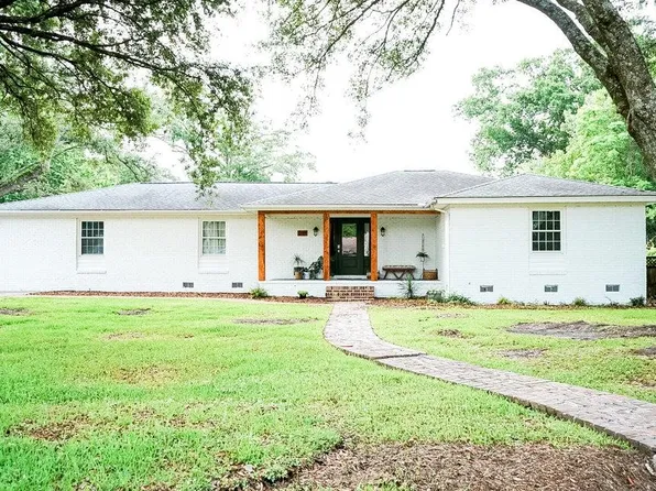 1149 Brookside Dr, Hanahan, SC 29410