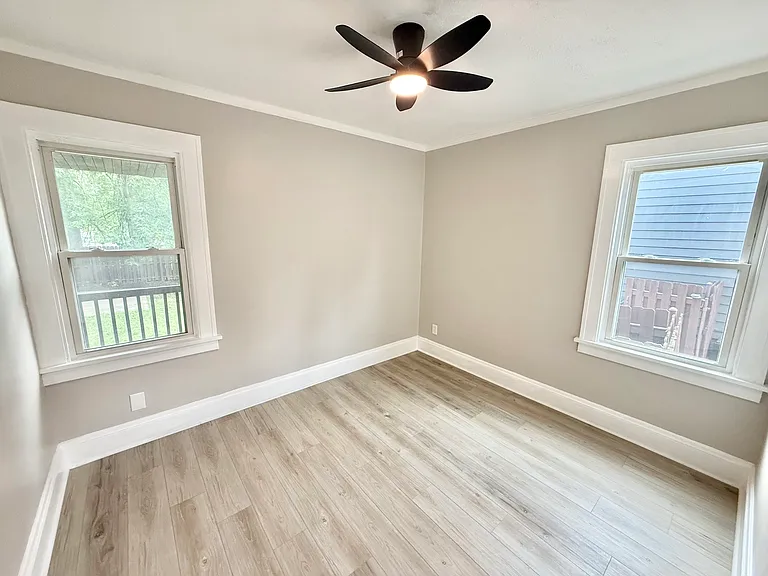 4623 Behrwald Ave — Photo 8