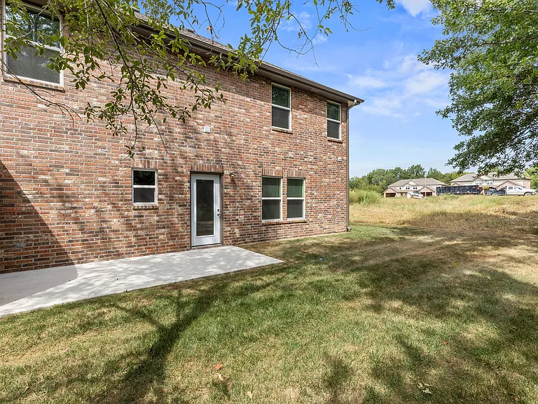 107 Allen Dr — Photo 8