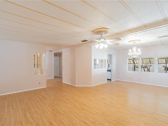 5th image of 94 Cottagewood Dr #6