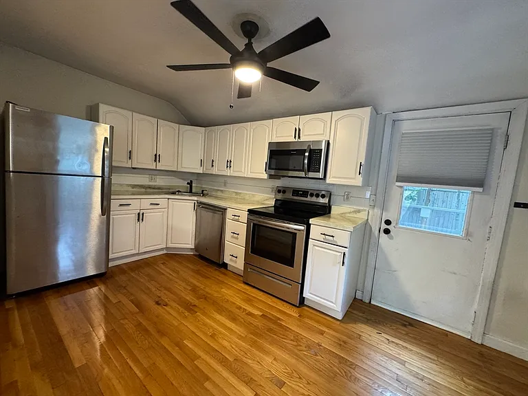 39 Cross St #1 — Photo 6