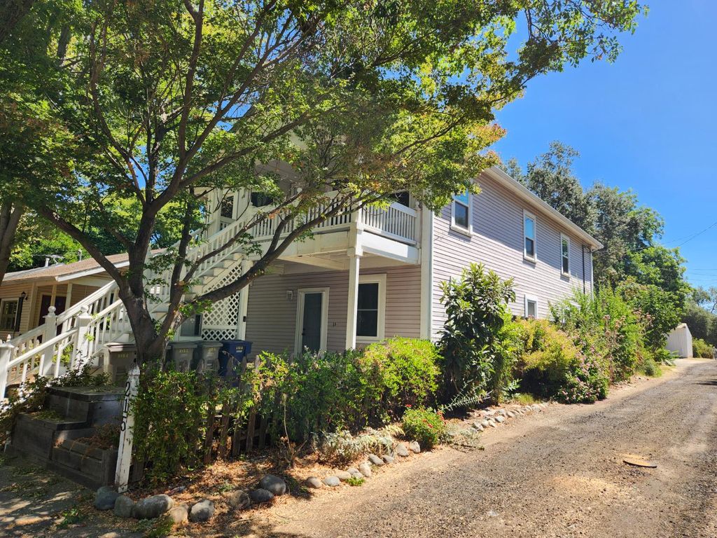 215 25th St, Sacramento, CA - View 3