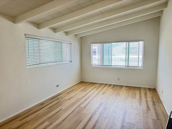 5th image of 503 1/2 Acacia Ave