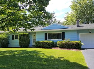 29 Green Clover Dr, Henrietta, NY 14467