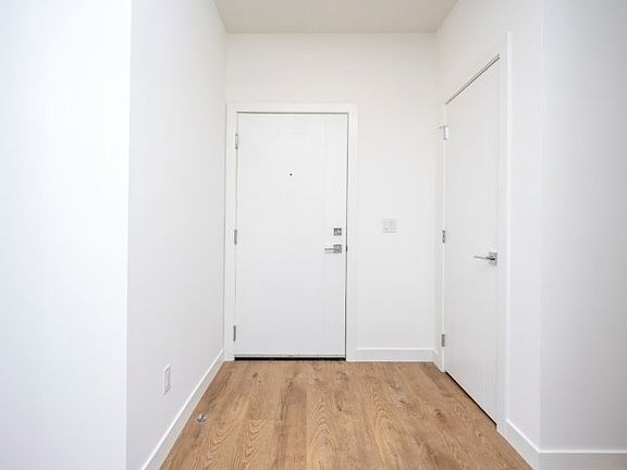 2nd image of 6 Merganser Dr W #4116