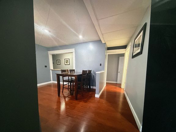 2nd image of 801 S Walnut St #4