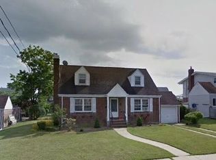 63 Arkansas Dr, Valley Stream, NY 11580