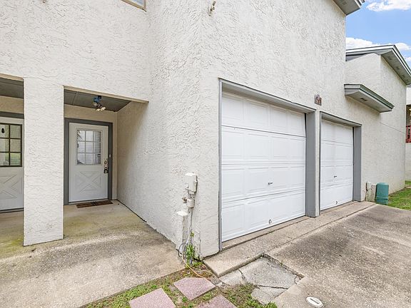 3rd image of 1307 Airport Dr APT D03