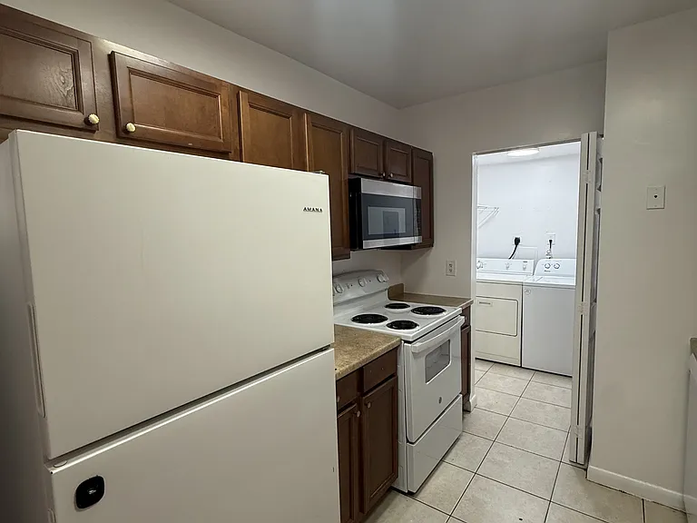 2916 NW 55th Ave #1B — Photo 12