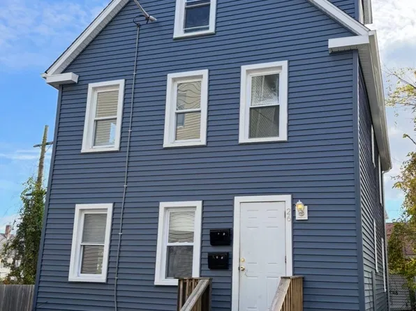26 Holly St, New Bedford, MA 02746
