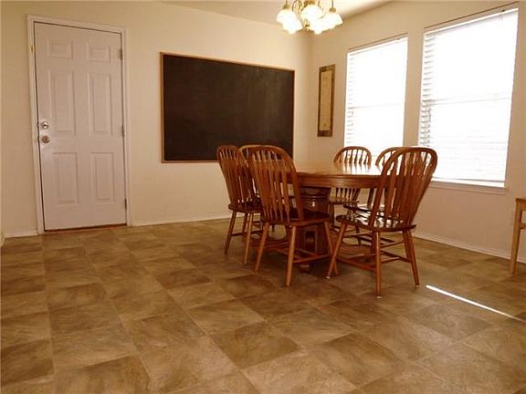 4th image of 11001 Adiana Ln