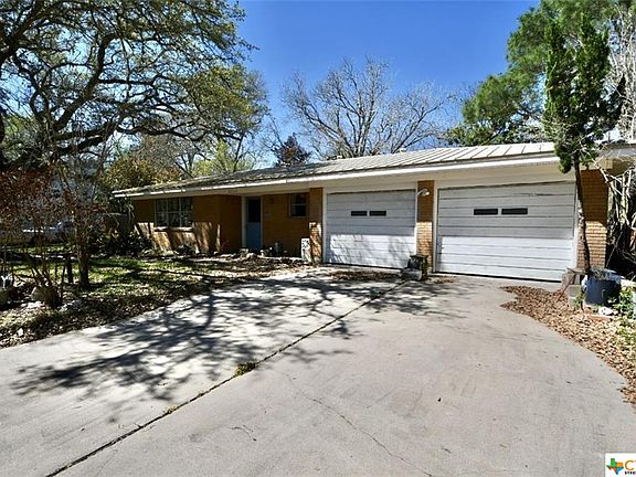 2nd image of 2713 Meadow Ln